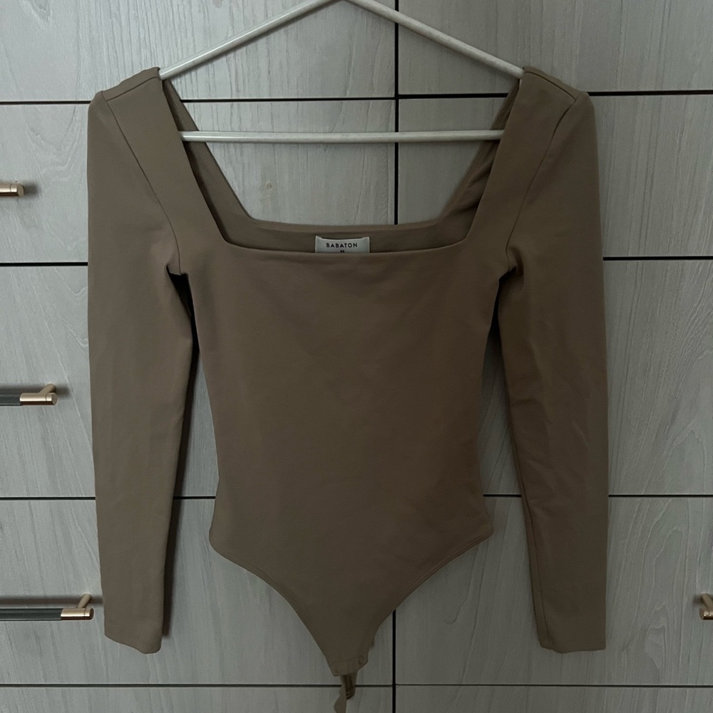 Aritzia BABATON CONTOUR BODYSUIT long sleeve square Neck